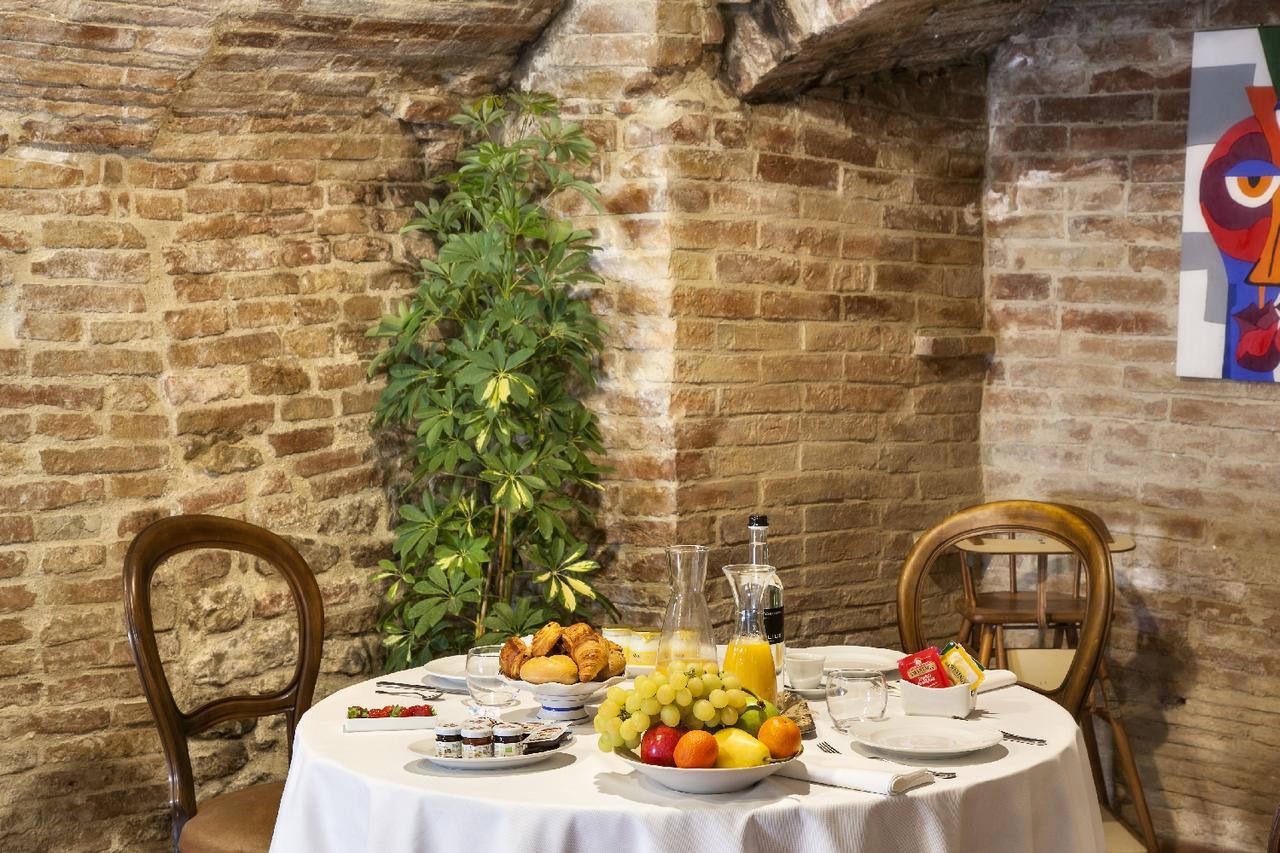 Il Palazzo Del Cardinale Bed & Breakfast Montalcino Dış mekan fotoğraf